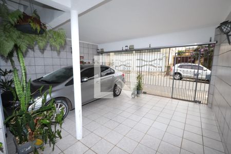 Casa à venda com 210m², 4 quartos e 3 vagas Casa à venda com 210m², 4 quartos e 3 vagasGaragem