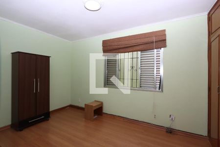 Casa à venda com 210m², 4 quartos e 3 vagas Casa à venda com 210m², 4 quartos e 3 vagasQuarto 1