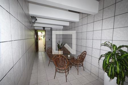 Casa à venda com 210m², 4 quartos e 3 vagas Casa à venda com 210m², 4 quartos e 3 vagasGaragem