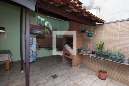 Casa à venda com 210m², 4 quartos e 3 vagas Casa à venda com 210m², 4 quartos e 3 vagasChurrasqueira