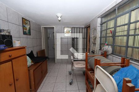 Casa à venda com 210m², 4 quartos e 3 vagas Casa à venda com 210m², 4 quartos e 3 vagasCasa de baixo