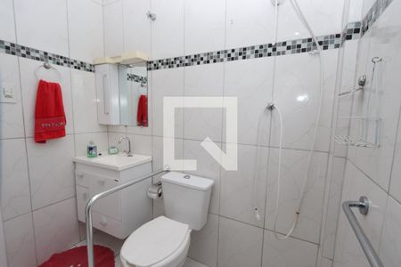 Casa à venda com 210m², 4 quartos e 3 vagas Casa à venda com 210m², 4 quartos e 3 vagasBanheiro