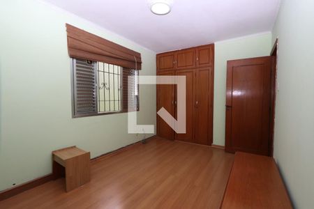 Casa à venda com 210m², 4 quartos e 3 vagas Casa à venda com 210m², 4 quartos e 3 vagasQuarto 1