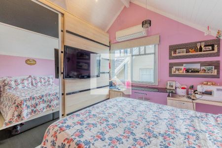 Casa à venda com 257m², 4 quartos e 4 vagas