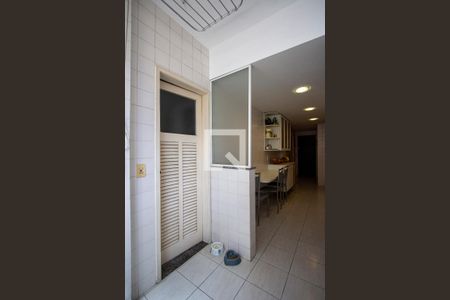 Apartamento à venda com 115m², 3 quartos e 1 vagaÁrea de Serviço