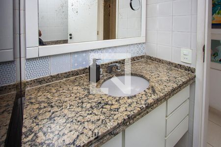 Apartamento à venda com 115m², 3 quartos e 1 vagaBanheiro da Suíte