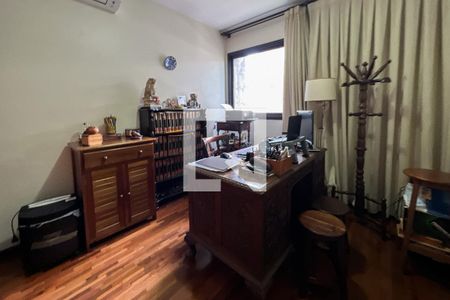 Apartamento à venda com 450m², 4 quartos e 6 vagasQuarto 1