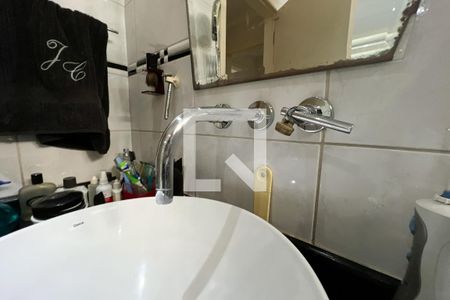 Apartamento à venda com 450m², 4 quartos e 6 vagasBanheiro da Suíte 2