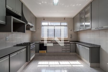 Casa à venda com 208m², 3 quartos e 2 vagasCozinha