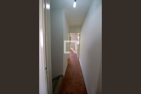 Corredor  de casa para alugar com 2 quartos, 100m² em Vila Santa Luzia, Taboão da Serra