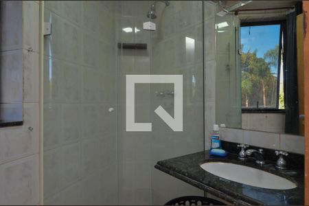 Apartamento à venda com 180m², 5 quartos e 3 vagas Apartamento à venda com 180m², 5 quartos e 3 vagasBanheiro da Suíte 2