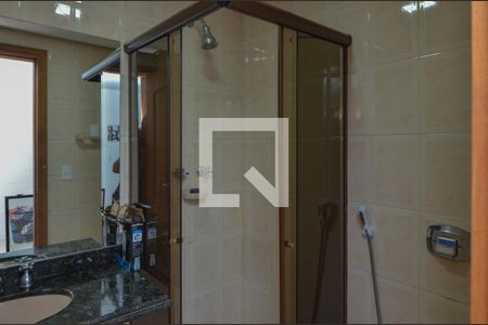 Apartamento à venda com 180m², 5 quartos e 3 vagas Apartamento à venda com 180m², 5 quartos e 3 vagasBanheiro da Suíte 1