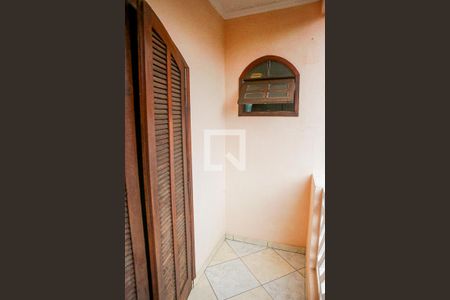 Casa à venda com 250m², 2 quartos e 8 vagasVaranda