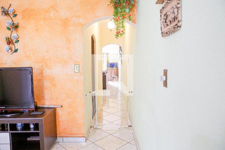 Casa à venda com 250m², 2 quartos e 8 vagasCorredor