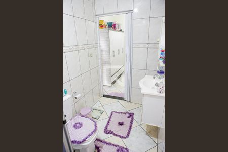 Casa à venda com 250m², 2 quartos e 8 vagasBanheiro da Suíte