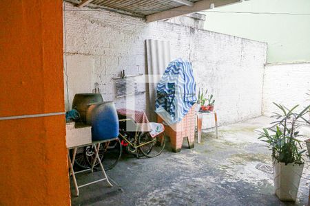 Casa à venda com 250m², 2 quartos e 8 vagasQuintal