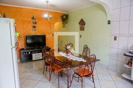 Casa à venda com 250m², 2 quartos e 8 vagasCozinha