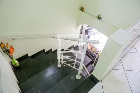 Casa à venda com 250m², 2 quartos e 8 vagasEscada