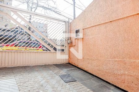 Casa à venda com 250m², 2 quartos e 8 vagasEntrada