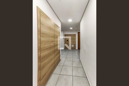 Apartamento à venda com 43m², 2 quartos e sem vagaÁrea Comum - Hall de Entrada