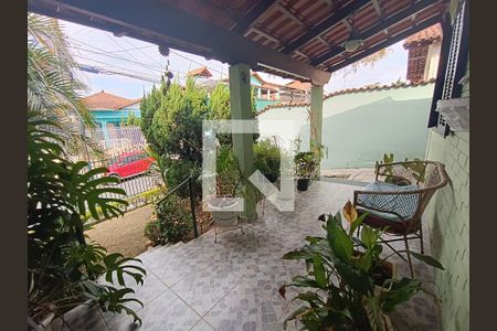 Casa à venda com 220m², 3 quartos e 2 vagas Casa à venda com 220m², 3 quartos e 2 vagasQuintal