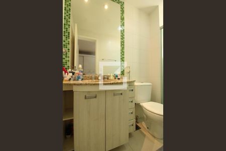 Apartamento à venda com 144m², 4 quartos e 3 vagasBanheiro da Suíte 1