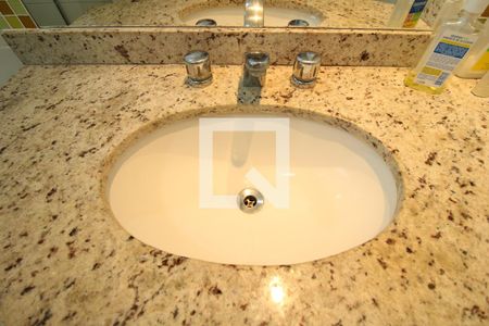 Apartamento à venda com 144m², 4 quartos e 3 vagasBanheiro da Suíte 2