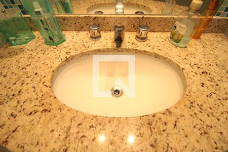 Apartamento à venda com 144m², 4 quartos e 3 vagasBanheiro da Suíte 3