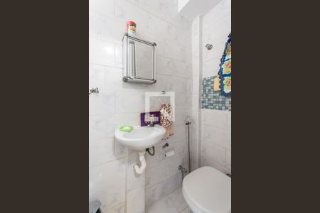 Apartamento à venda com 74m², 2 quartos e 1 vagaBanheiro de serviço