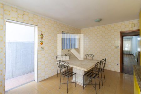 Casa à venda com 134m², 3 quartos e 2 vagas Casa à venda com 134m², 3 quartos e 2 vagasCozinha