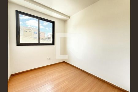 Quarto 2 de apartamento à venda com 3 quartos, 85m² em Alto Barroca, Belo Horizonte