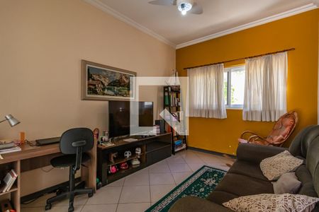 Casa de condomínio à venda com 460m², 4 quartos e 6 vagas Casa de condomínio à venda com 460m², 4 quartos e 6 vagasSala