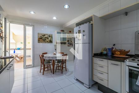 Casa de condomínio à venda com 460m², 4 quartos e 6 vagas Casa de condomínio à venda com 460m², 4 quartos e 6 vagasCozinha