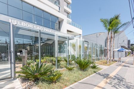 Apartamento para alugar com 64m², 2 quartos e 1 vaga Apartamento para alugar com 64m², 2 quartos e 1 vagaFachada