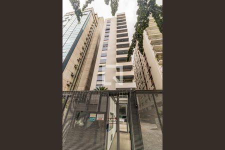 Apartamento à venda com 70m², 3 quartos e 1 vaga Apartamento à venda com 70m², 3 quartos e 1 vagaFachada