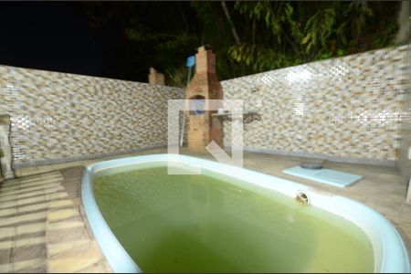 Casa à venda com 220m², 4 quartos e 3 vagasPiscina com churrasqueira