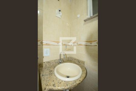 Casa à venda com 220m², 4 quartos e 3 vagasBanheiro da Suíte 2