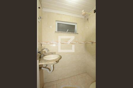 Casa à venda com 220m², 4 quartos e 3 vagasBanheiro da Suíte 2