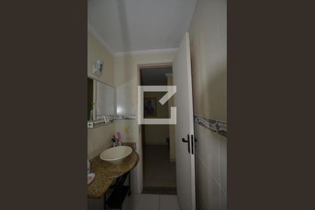 Casa à venda com 220m², 4 quartos e 3 vagasBanheiro social