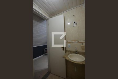 Casa à venda com 220m², 4 quartos e 3 vagasBanheiro da Suíte 2