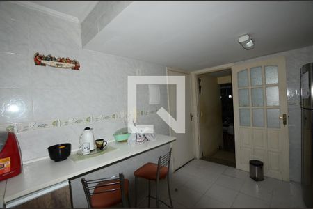 Casa à venda com 220m², 4 quartos e 3 vagasCozinha