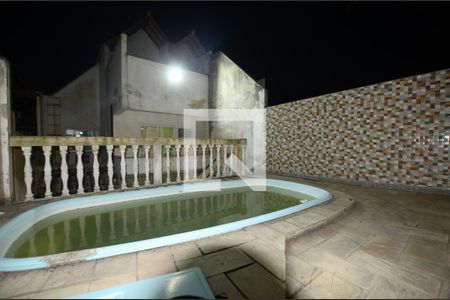 Casa à venda com 220m², 4 quartos e 3 vagasPiscina com churrasqueira