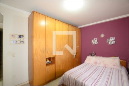 Casa à venda com 220m², 4 quartos e 3 vagasQuarto 1 Suite