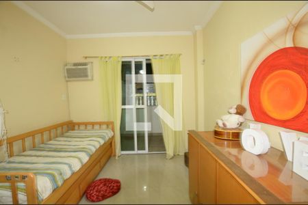 Casa à venda com 220m², 4 quartos e 3 vagasQuarto 4