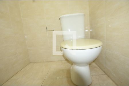 Casa à venda com 220m², 4 quartos e 3 vagasBanheiro da Suíte 2