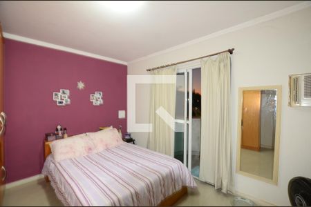 Casa à venda com 220m², 4 quartos e 3 vagasQuarto 1 Suite