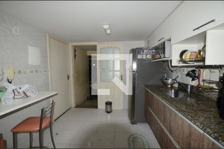 Casa à venda com 220m², 4 quartos e 3 vagasCozinha