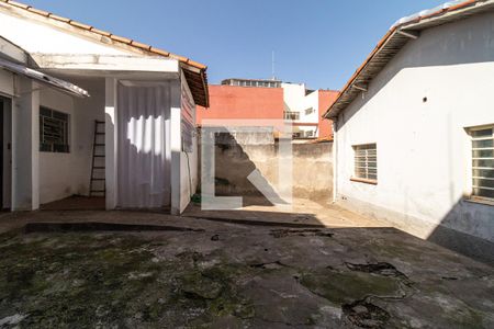 Casa à venda com 200m², 4 quartos e 3 vagas Casa à venda com 200m², 4 quartos e 3 vagasQuintal