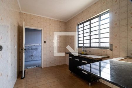 Casa à venda com 200m², 4 quartos e 3 vagas Casa à venda com 200m², 4 quartos e 3 vagasCozinha