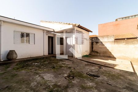 Casa à venda com 200m², 4 quartos e 3 vagas Casa à venda com 200m², 4 quartos e 3 vagasQuintal